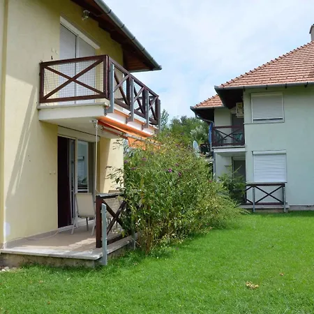 아파트 In Balatonoeszoed 53188 벌러토뇌쇠드