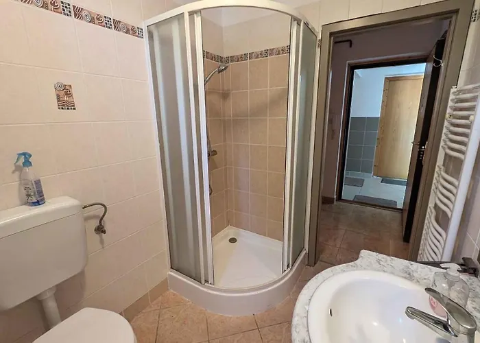 In Balatonoeszoed 53188 아파트