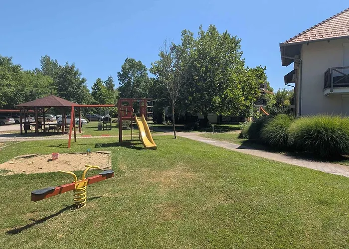 In Balatonoeszoed 53188