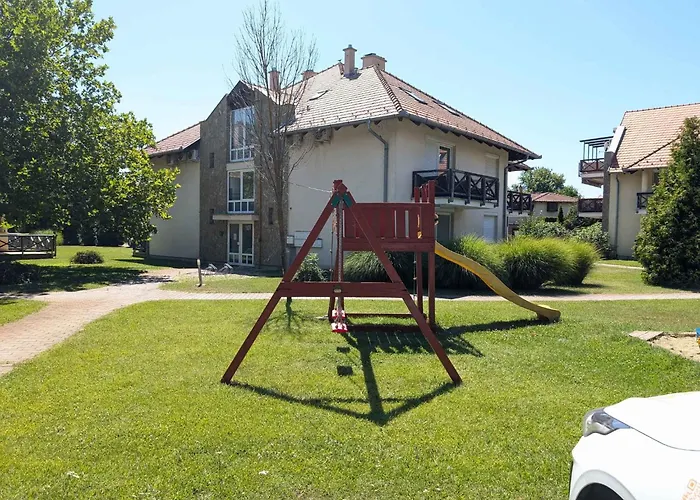 In Balatonoeszoed 53188 * 벌러토뇌쇠드